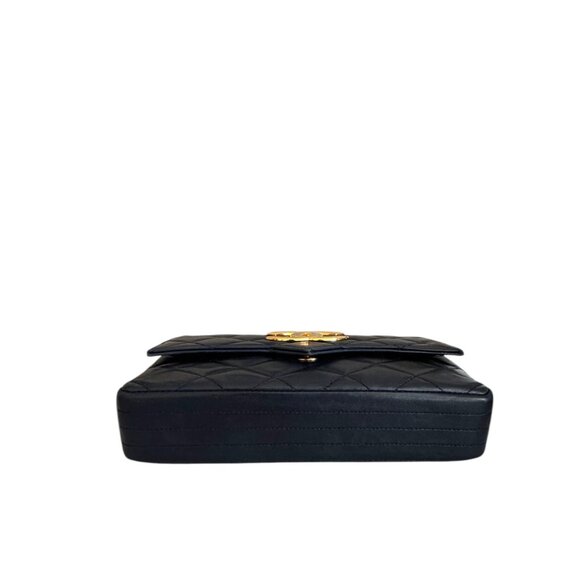 Chanel Flap Bag - Picture 5 of 9